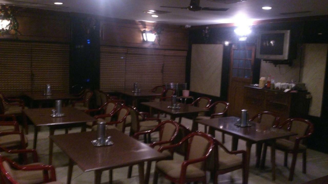 Sarmani Hotels Pvt. Ltd Chennai Exteriör bild